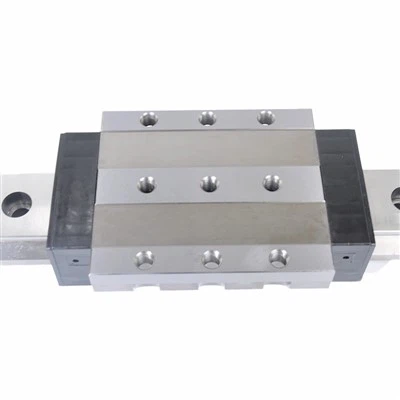 ما هي قدرات نظام التوجيه الخطي على مقاومة الصدمات والاهتزازات؟